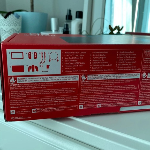 New Nintendo Switch 32GB Console - Picture 4 of 10